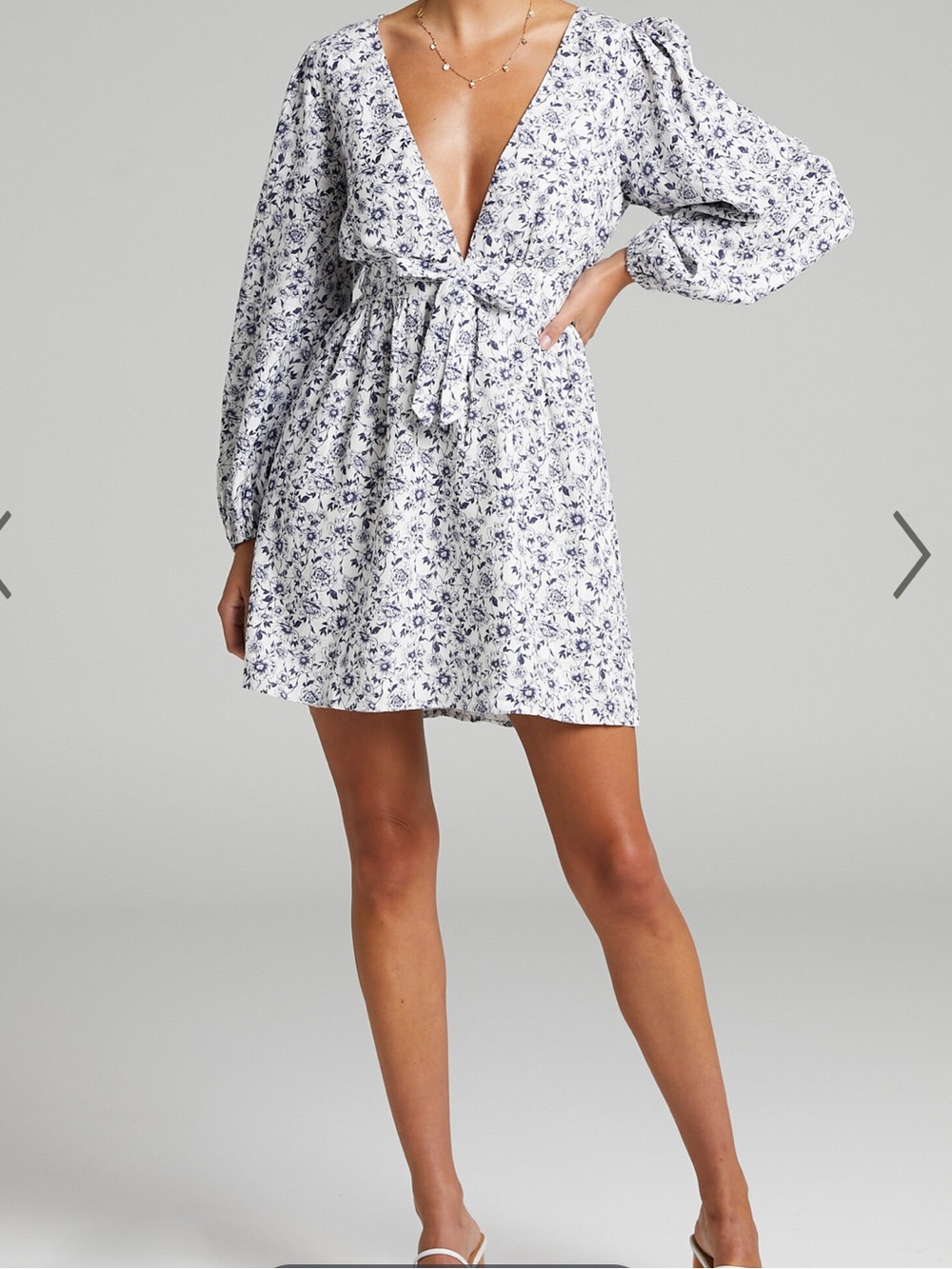 NWT SHOWPO White & Blue Floral Plunge Neck Long Ballon Sleeve Mini Dress w/ Bow
